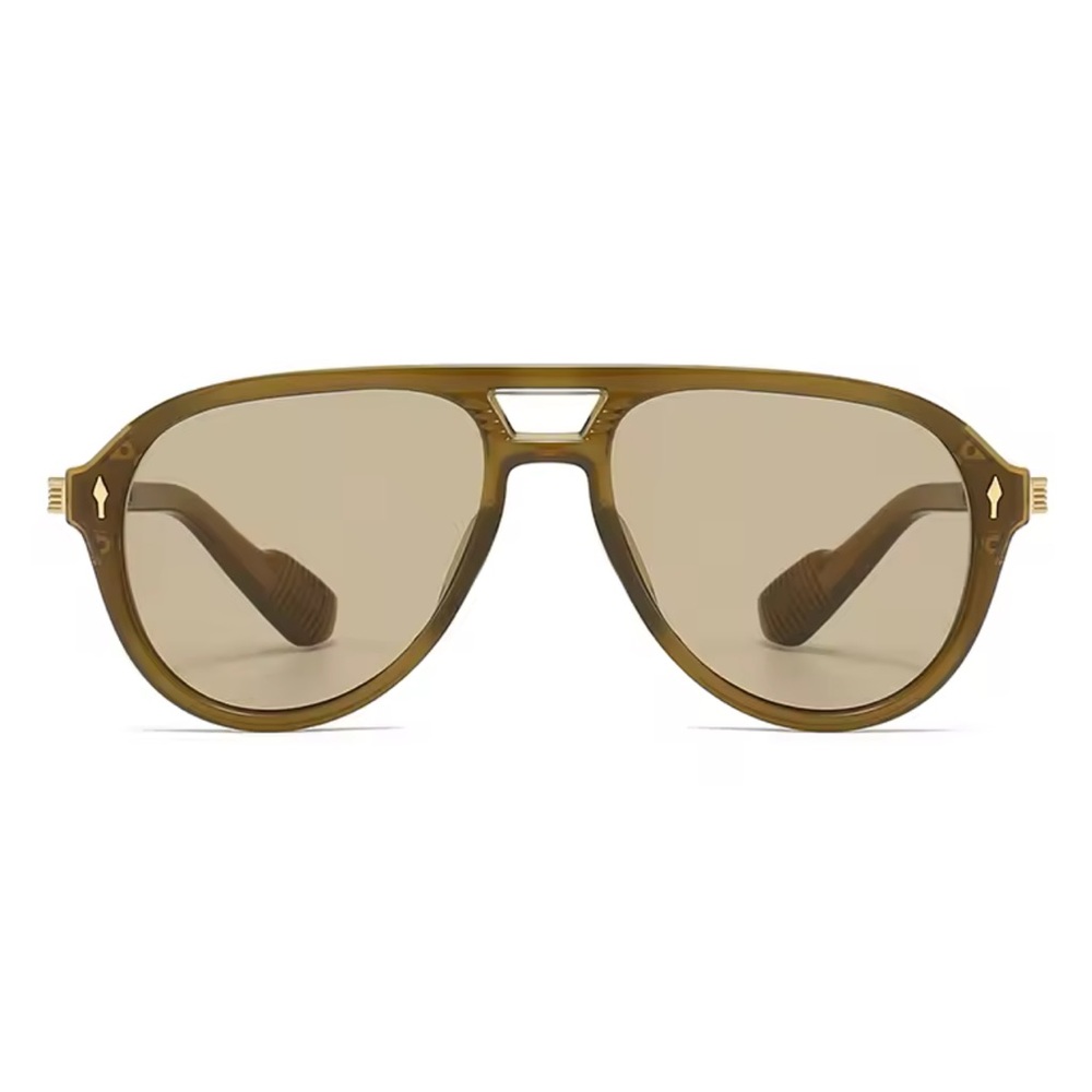 NWOT Stylish Aviator Sunglasses
